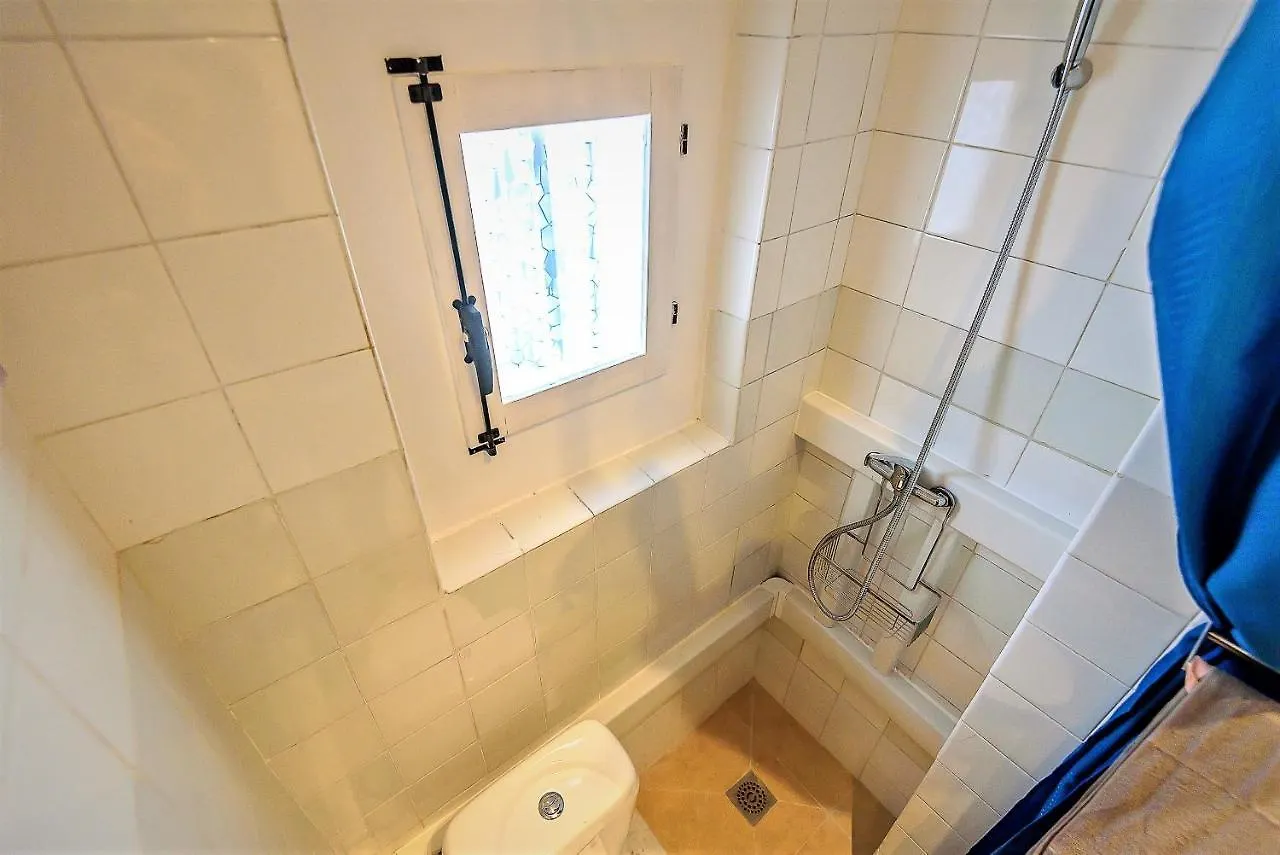 Plaza Polvorista 4-Bedroom Apartment W Balcony El Puerto de Santa Maria 0*,  Spain